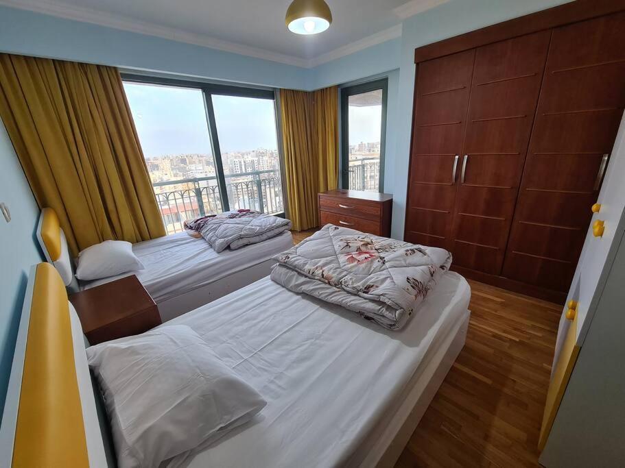 Grand Plaza San Stefano: Luxury With Mall Access Apartmán Alexandria
